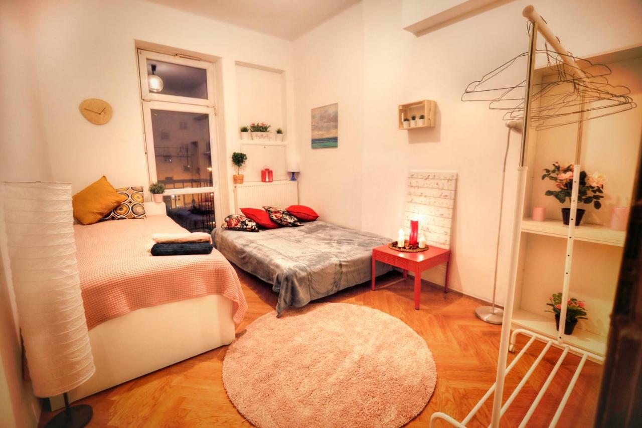 Big&Bright- Golden Apartments- Old Town Krakow Bagian luar foto