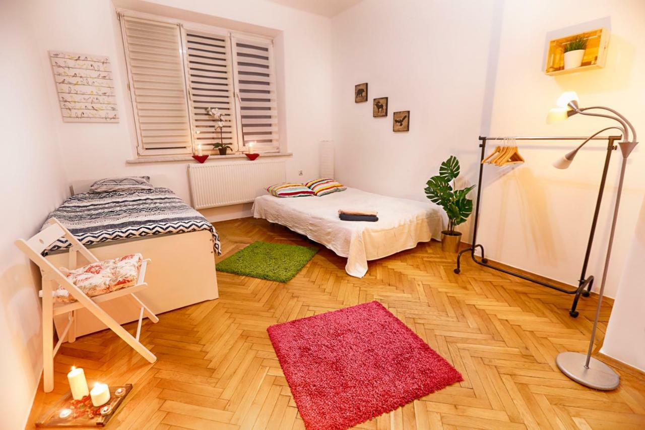 Big&Bright- Golden Apartments- Old Town Krakow Bagian luar foto