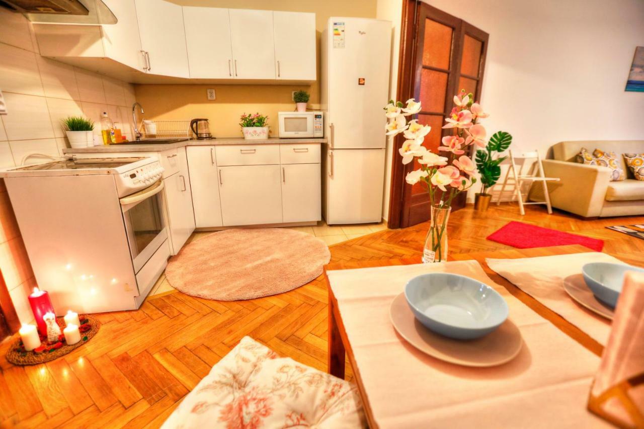 Big&Bright- Golden Apartments- Old Town Krakow Bagian luar foto
