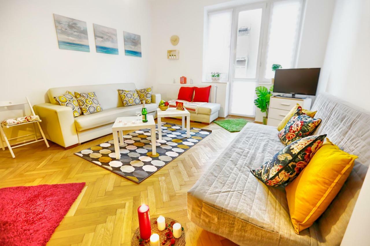Big&Bright- Golden Apartments- Old Town Krakow Bagian luar foto