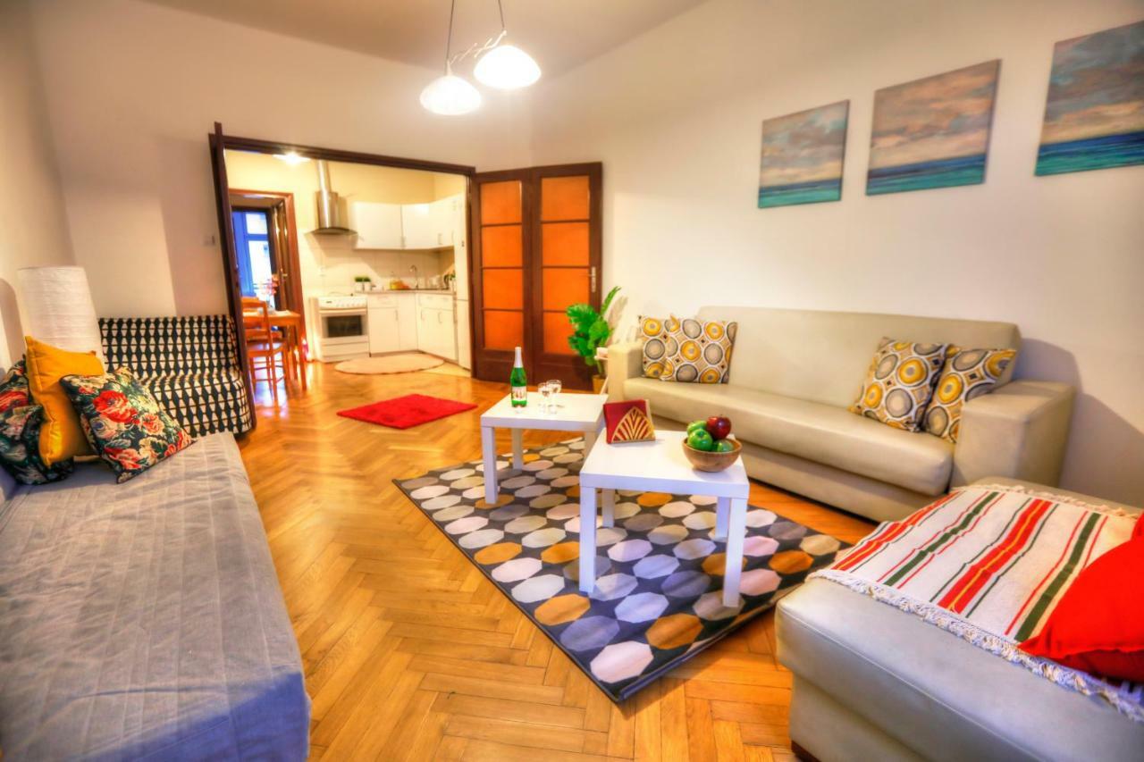 Big&Bright- Golden Apartments- Old Town Krakow Bagian luar foto