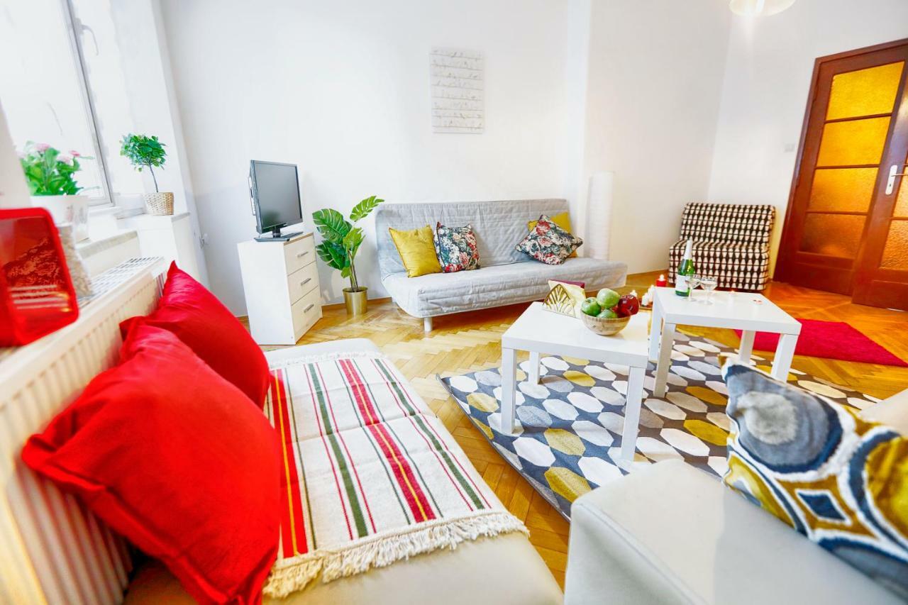 Big&Bright- Golden Apartments- Old Town Krakow Bagian luar foto